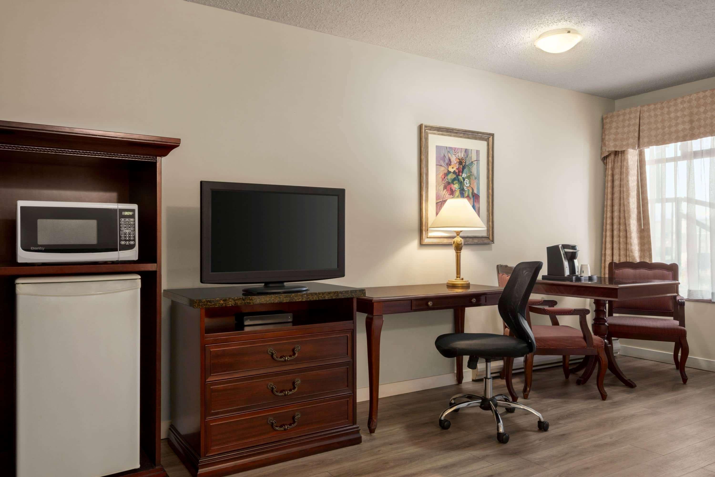 Travelodge By Wyndham Abbotsford Bakerview Bagian luar foto