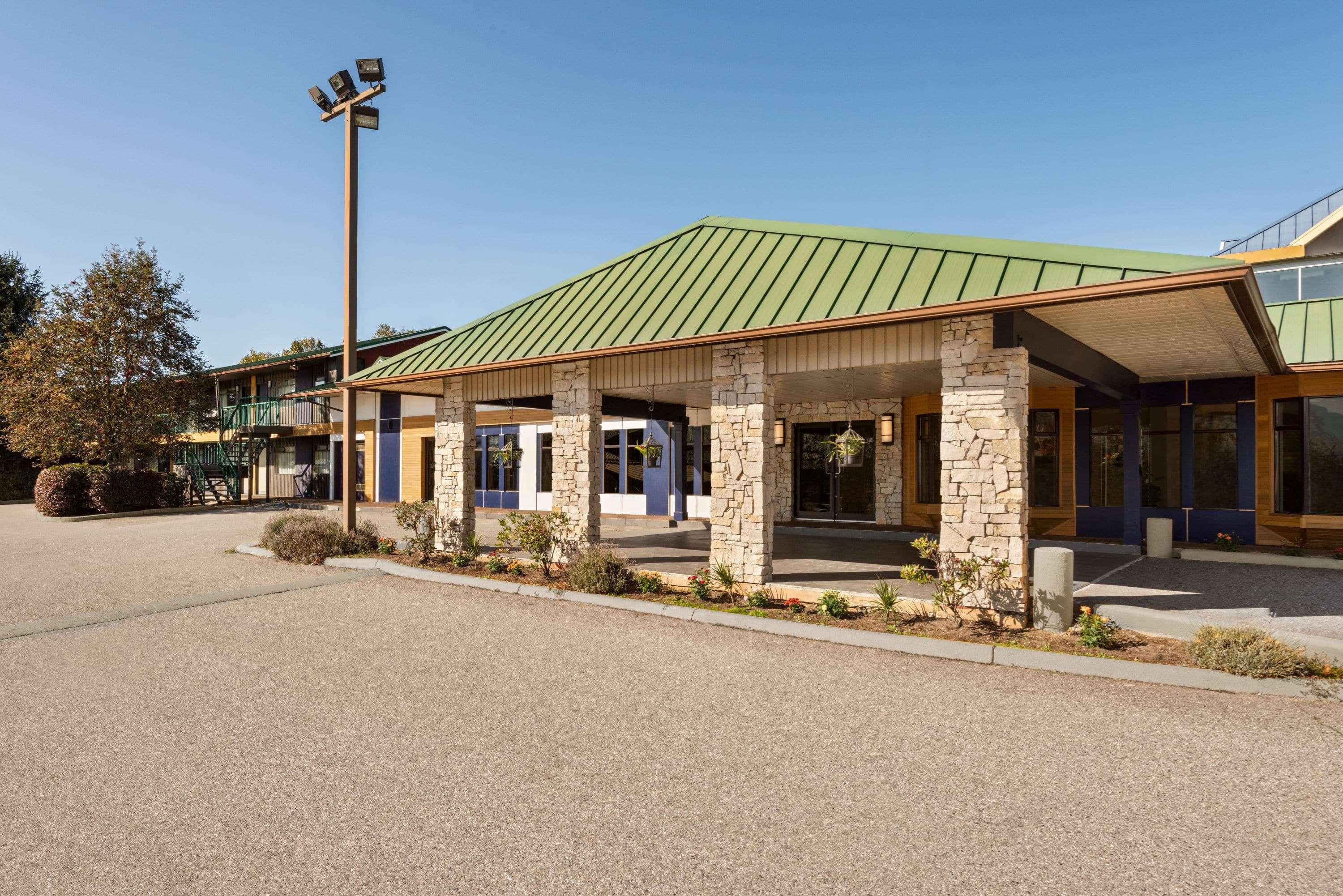 Travelodge By Wyndham Abbotsford Bakerview Bagian luar foto