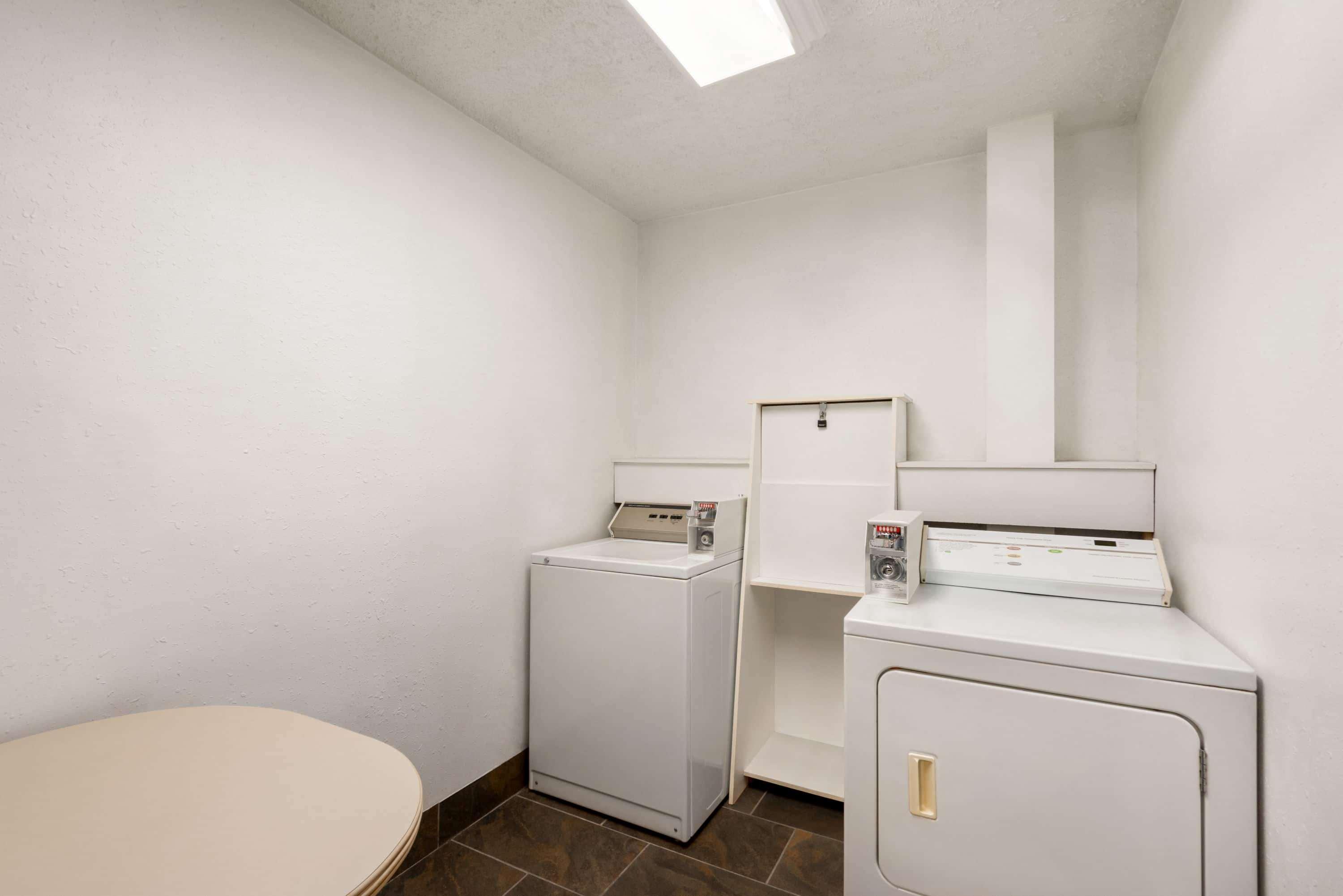 Travelodge By Wyndham Abbotsford Bakerview Bagian luar foto