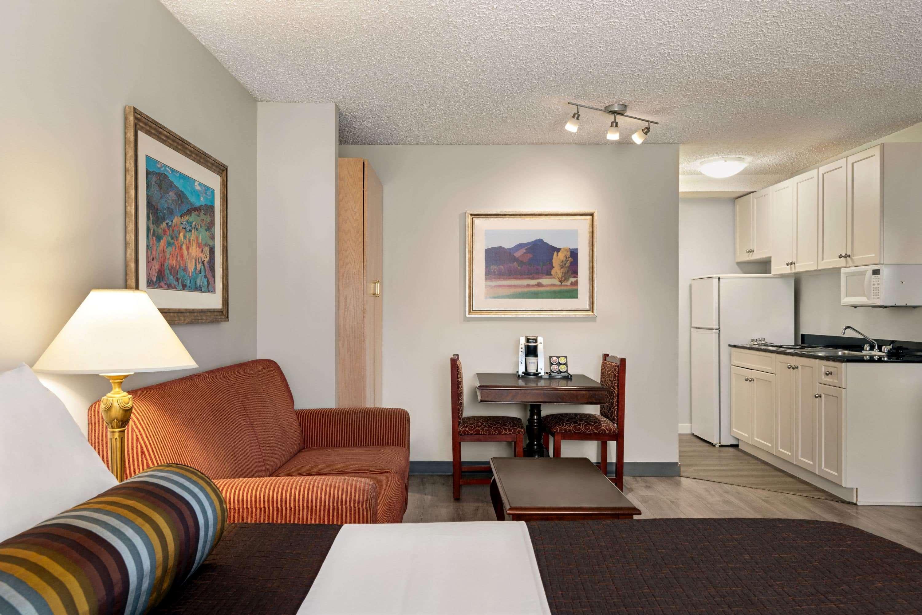 Travelodge By Wyndham Abbotsford Bakerview Bagian luar foto