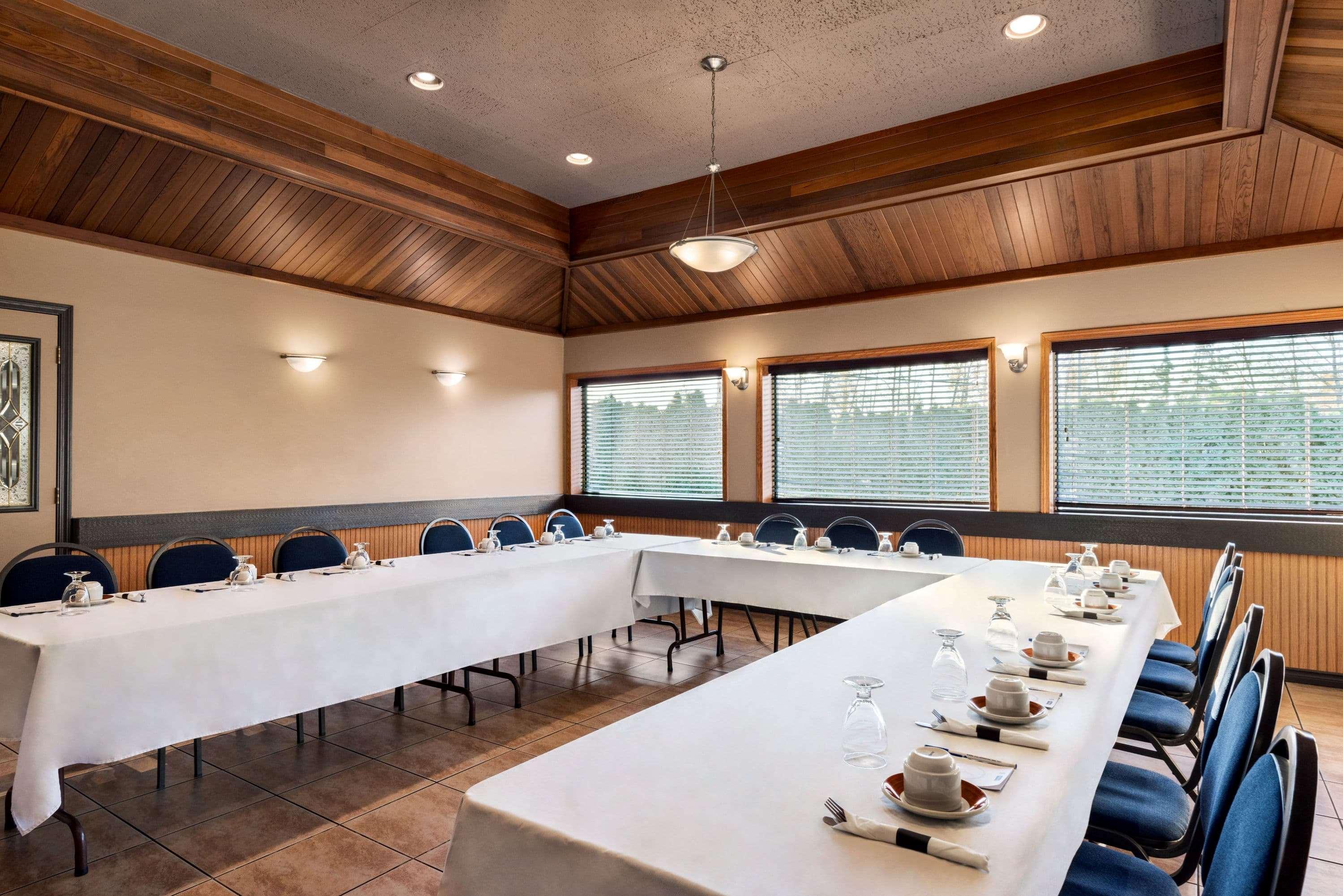 Travelodge By Wyndham Abbotsford Bakerview Bagian luar foto