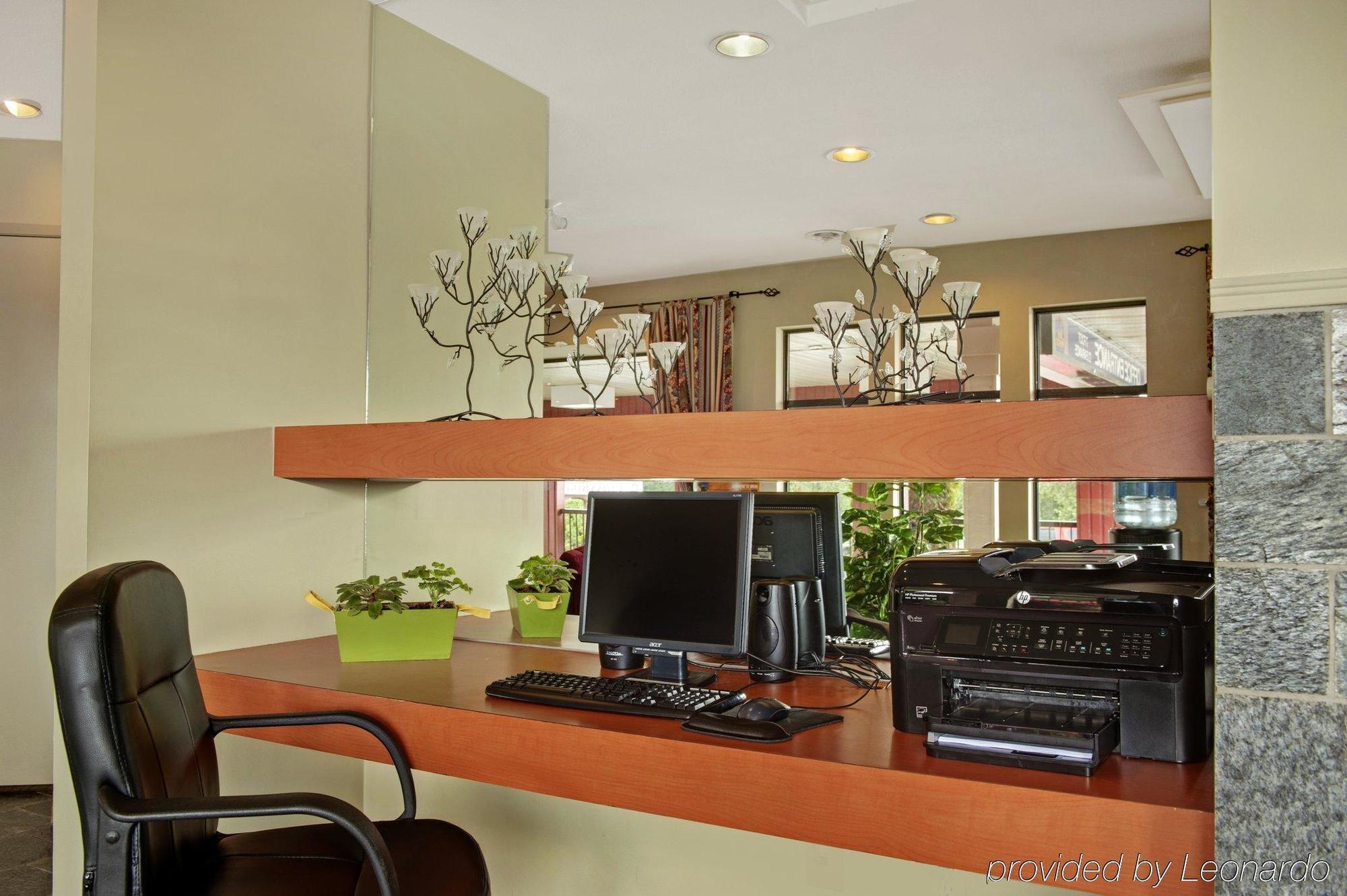 Travelodge By Wyndham Abbotsford Bakerview Bagian luar foto