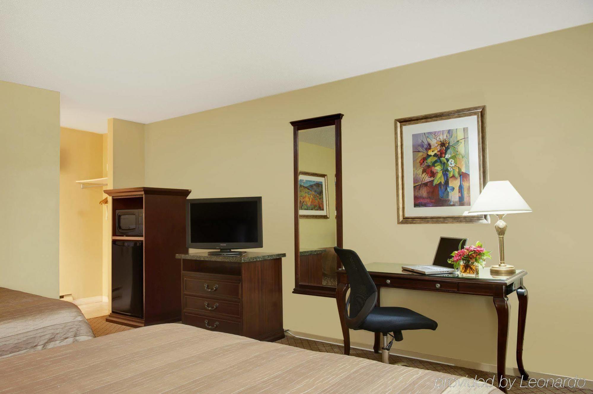 Travelodge By Wyndham Abbotsford Bakerview Bagian luar foto