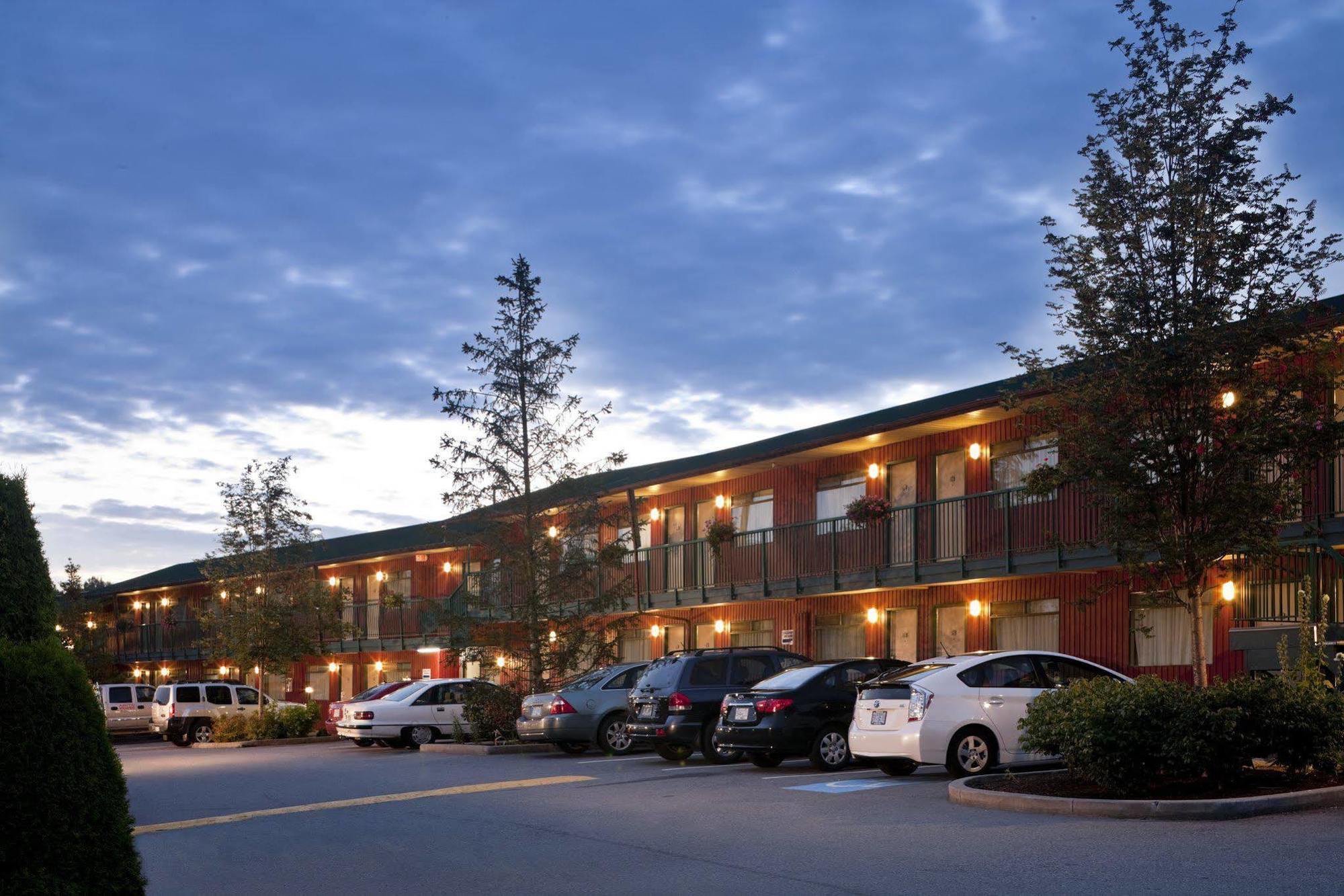 Travelodge By Wyndham Abbotsford Bakerview Bagian luar foto