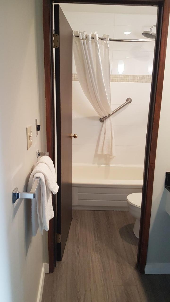 Travelodge By Wyndham Abbotsford Bakerview Bagian luar foto